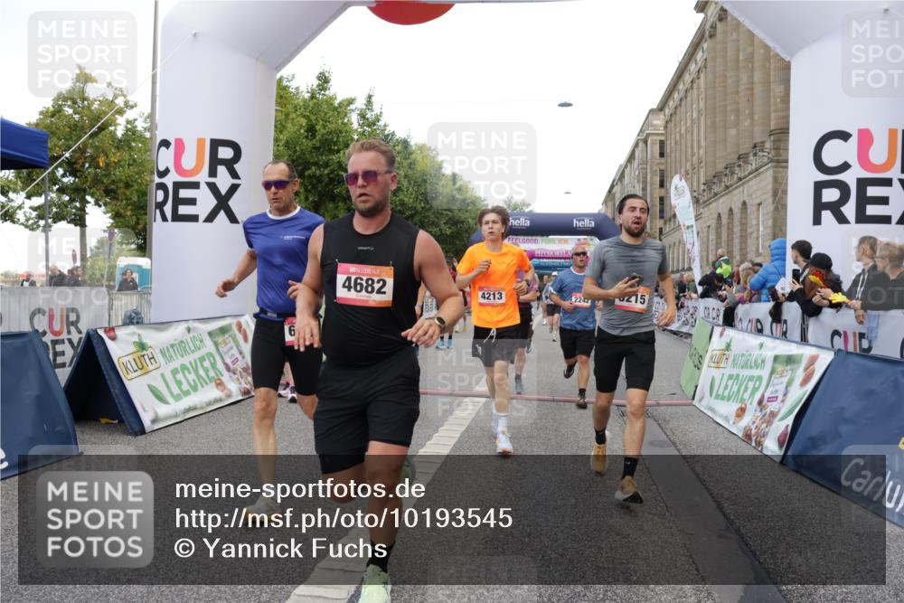 06.09.2026 - CURREX Alsterlauf Yannick Fuchs http://msf.ph/oto/10193545 06.09.2026 09:57:38 Ziel 2237, 2242, 2288, 2538, 2806, 3097, 3160, 3236, 3442, 3514, 3559, 4213, 4224, 4334, 4682, 4691, 5107, 5215, 5775, 6020, 6042, 6078, 6318, 6365, 8029, 8231 meine-sportfotos.de
