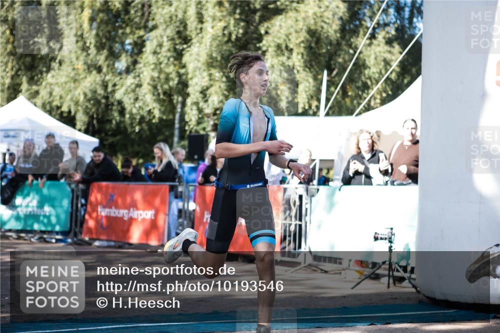 06.09.2026 - 20. Norderstedt Triathlon H.Heesch http://msf.ph/oto/10193546 06.09.2026 10:40:13 Ziel 718, 756 meine-sportfotos.de