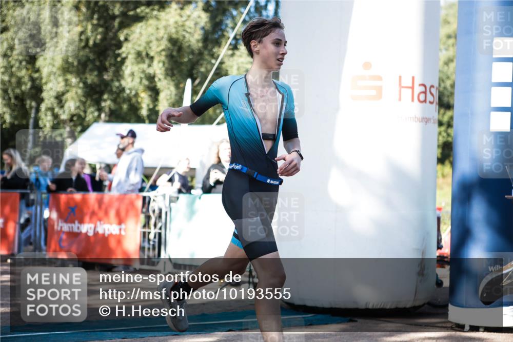 06.09.2026 - 20. Norderstedt Triathlon H.Heesch http://msf.ph/oto/10193555 06.09.2026 10:40:14 Ziel 718, 756 meine-sportfotos.de