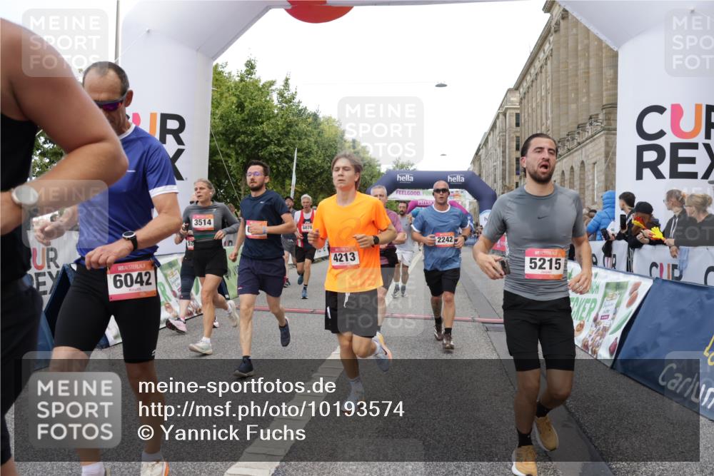 06.09.2026 - CURREX Alsterlauf Yannick Fuchs http://msf.ph/oto/10193574 06.09.2026 09:57:39 Ziel 2237, 2242, 2288, 2538, 2663, 2806, 3097, 3160, 3442, 3514, 3559, 4213, 4224, 4334, 4682, 4691, 5107, 5215, 5775, 6020, 6042, 6078, 6318, 6365, 8231, 8307 meine-sportfotos.de