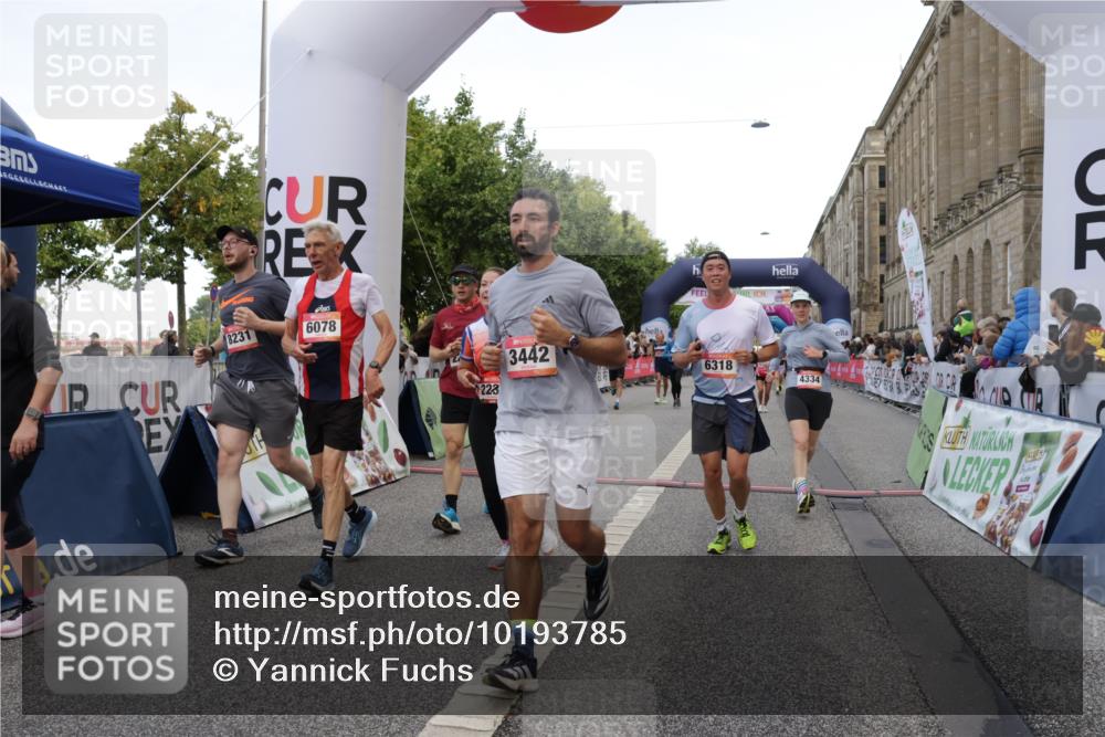 06.09.2026 - CURREX Alsterlauf Yannick Fuchs http://msf.ph/oto/10193785 06.09.2026 09:57:41 Ziel 2237, 2242, 2288, 2523, 2538, 2663, 2877, 2950, 3097, 3442, 3514, 4213, 4224, 4334, 4682, 4691, 5107, 5215, 5247, 5736, 5775, 6020, 6042, 6078, 6137, 6318, 6365, 8231, 8307 meine-sportfotos.de