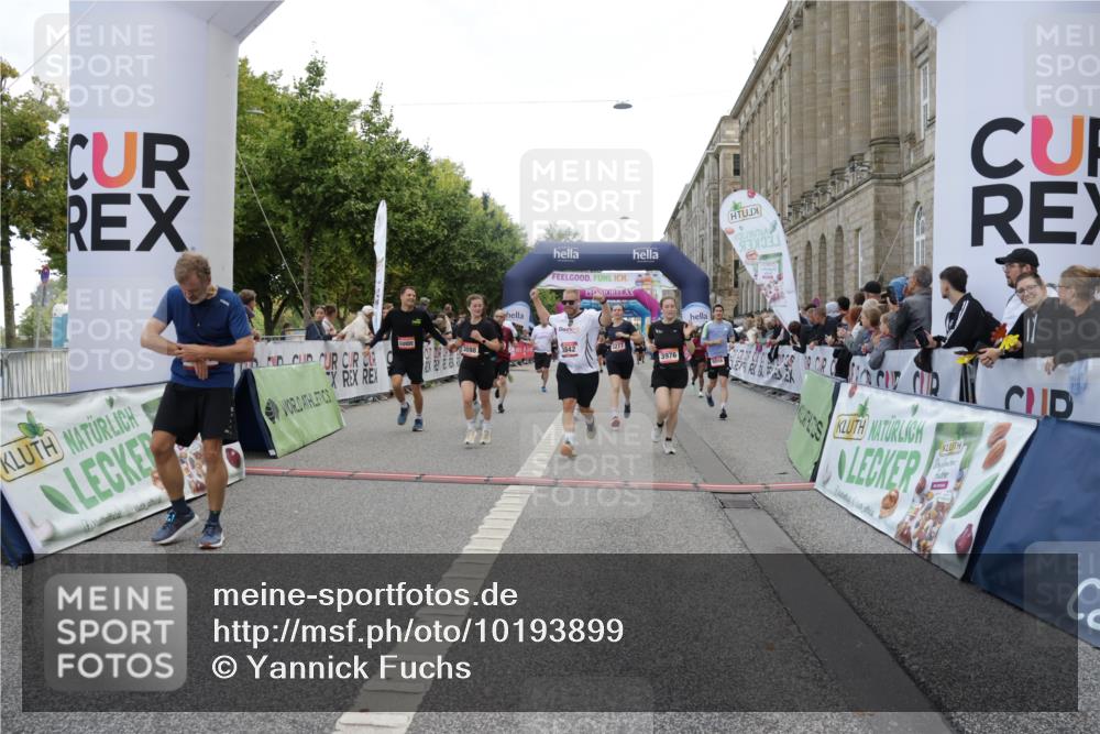 06.09.2026 - CURREX Alsterlauf Yannick Fuchs http://msf.ph/oto/10193899 06.09.2026 10:05:59 Ziel 3098, 3842, 3976, 4481, 4736, 4737, 4741, 4894, 5070, 5115, 5277, 5556, 5726, 5781, 6045, 6089, 6107, 6121, 6385, 8056, 8143 meine-sportfotos.de