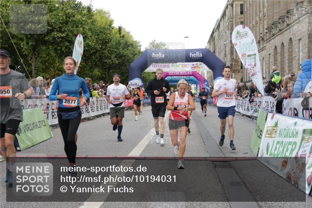 06.09.2026 - CURREX Alsterlauf Yannick Fuchs http://msf.ph/oto/10194031 06.09.2026 09:57:45 Ziel 2237, 2242, 2288, 2523, 2538, 2663, 2877, 2932, 2950, 3097, 3122, 3442, 3514, 4213, 4334, 4691, 4950, 5111, 5215, 5247, 5660, 5736, 5775, 6042, 6078, 6108, 6137, 6239, 6318, 6365, 8231, 8307 meine-sportfotos.de