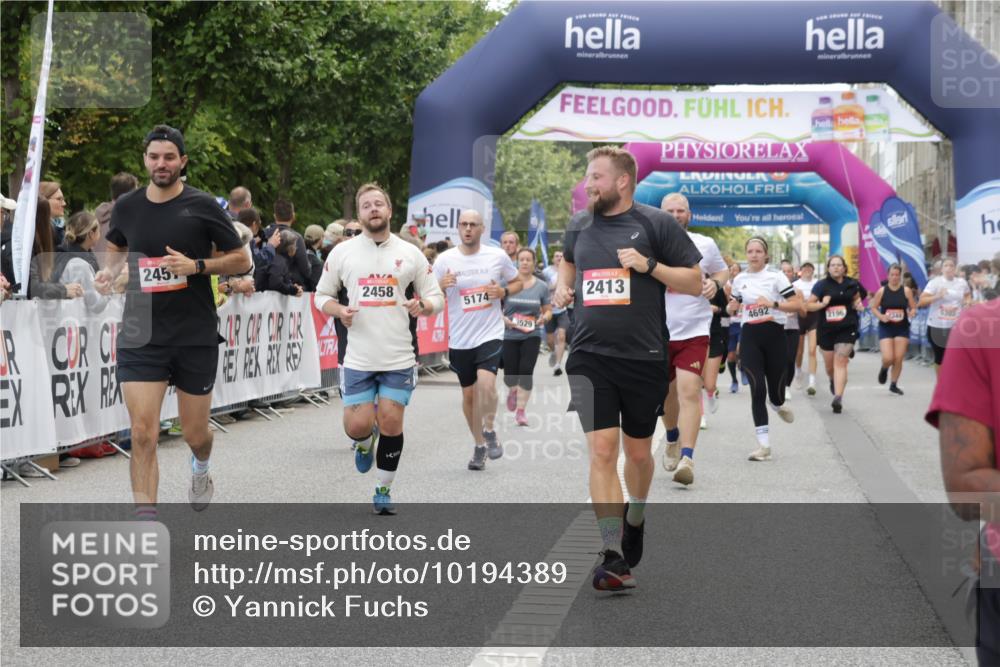 06.09.2026 - CURREX Alsterlauf Yannick Fuchs http://msf.ph/oto/10194389 06.09.2026 10:06:05 Ziel 2413, 2457, 2458, 3098, 3842, 3976, 4383, 4679, 4692, 4894, 5174, 5277, 5726, 5781, 6089, 6107, 6385, 8056, 8143, 8161 meine-sportfotos.de