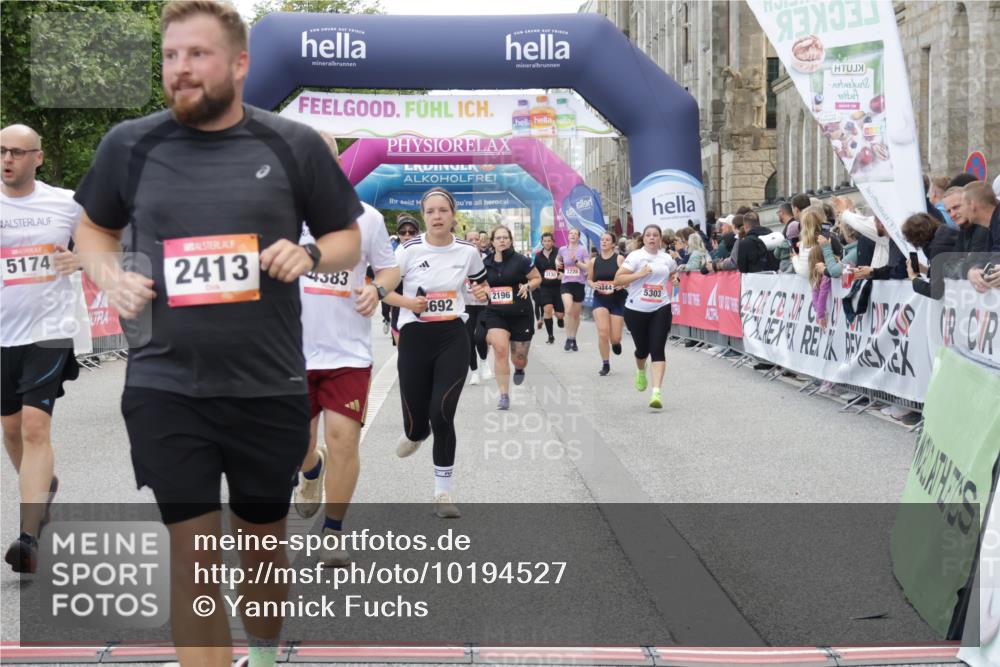 06.09.2026 - CURREX Alsterlauf Yannick Fuchs http://msf.ph/oto/10194527 06.09.2026 10:06:08 Ziel 2196, 2413, 2457, 2458, 2761, 2762, 2763, 2779, 3529, 3674, 3677, 4110, 4344, 4383, 4545, 4679, 4692, 4894, 5174, 5277, 5303, 5726, 6089, 6107, 6385, 6433, 8056, 8143, 8161 meine-sportfotos.de