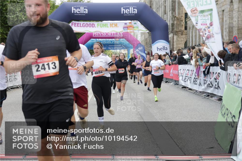 06.09.2026 - CURREX Alsterlauf Yannick Fuchs http://msf.ph/oto/10194542 06.09.2026 10:06:08 Ziel 2196, 2413, 2457, 2458, 2761, 2762, 2763, 2779, 3529, 3674, 3677, 4110, 4344, 4383, 4545, 4679, 4692, 4894, 5174, 5277, 5303, 5726, 6089, 6107, 6385, 6433, 8056, 8143, 8161 meine-sportfotos.de