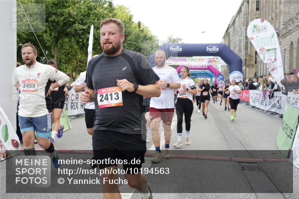 06.09.2026 - CURREX Alsterlauf Yannick Fuchs http://msf.ph/oto/10194563 06.09.2026 10:06:08 Ziel 2196, 2413, 2457, 2458, 2761, 2762, 2763, 2779, 3529, 3674, 3677, 4110, 4344, 4383, 4545, 4679, 4692, 4894, 5174, 5277, 5303, 5726, 6089, 6107, 6385, 6433, 8056, 8143, 8161 meine-sportfotos.de