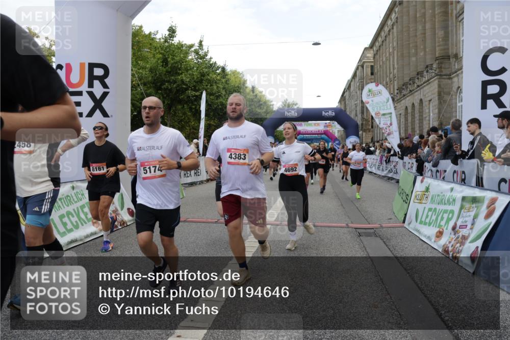 06.09.2026 - CURREX Alsterlauf Yannick Fuchs http://msf.ph/oto/10194646 06.09.2026 10:06:09 Ziel 2196, 2413, 2457, 2458, 2761, 2762, 2763, 2779, 3515, 3529, 3674, 3677, 4110, 4344, 4383, 4545, 4679, 4692, 4894, 5174, 5303, 5726, 6385, 6433, 8056, 8143, 8161 meine-sportfotos.de