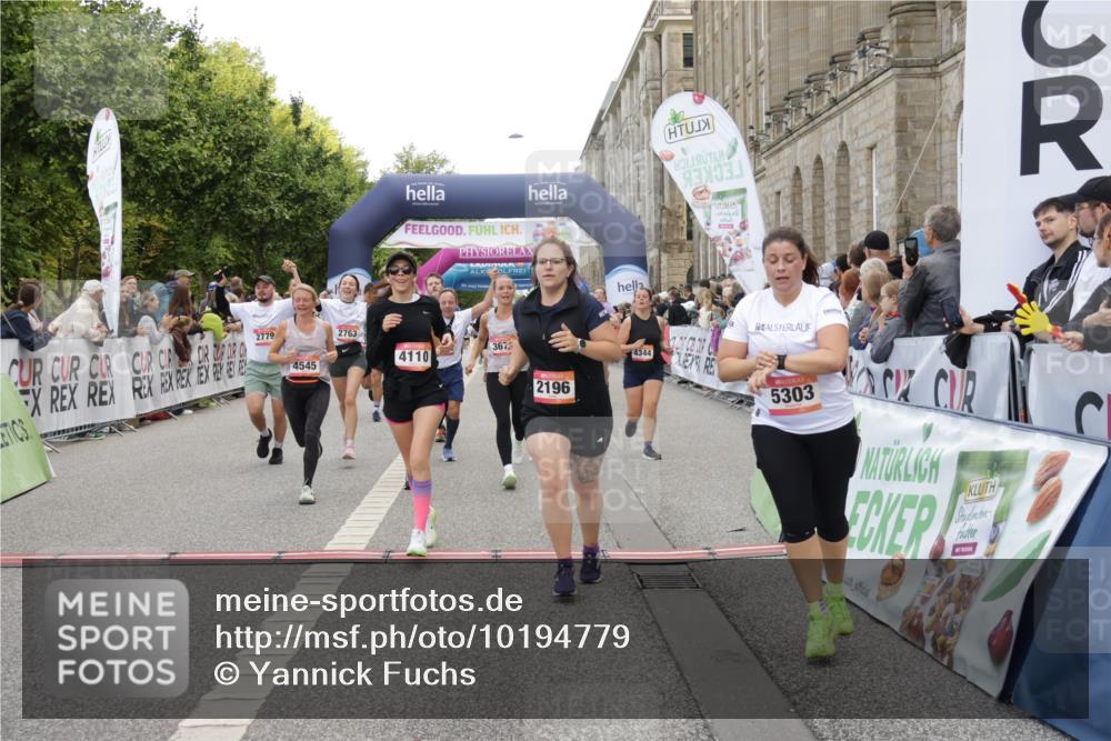 06.09.2026 - CURREX Alsterlauf Yannick Fuchs http://msf.ph/oto/10194779 06.09.2026 10:06:11 Ziel 2196, 2413, 2457, 2458, 2761, 2762, 2763, 2779, 3228, 3337, 3515, 3529, 3674, 3677, 3980, 4110, 4344, 4383, 4545, 4679, 4692, 4894, 5174, 5303, 5689, 6385, 6433, 8143, 8161 meine-sportfotos.de