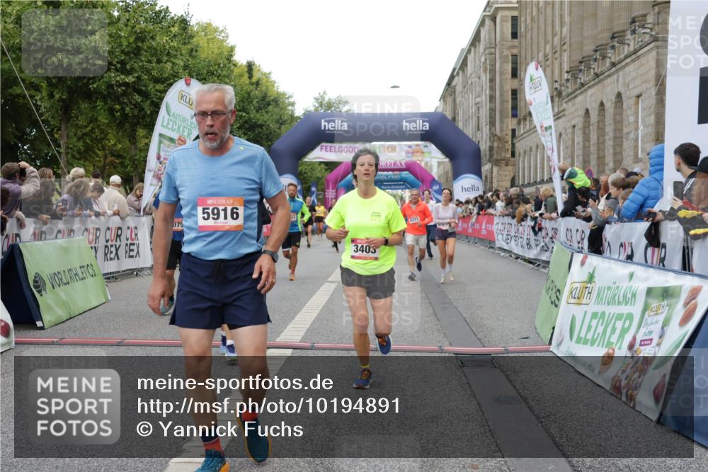06.09.2026 - CURREX Alsterlauf Yannick Fuchs http://msf.ph/oto/10194891 06.09.2026 09:57:59 Ziel 2875, 2965, 3075, 3307, 3369, 3403, 3744, 4003, 5470, 5916, 6153, 8152, 8229, 8311 meine-sportfotos.de