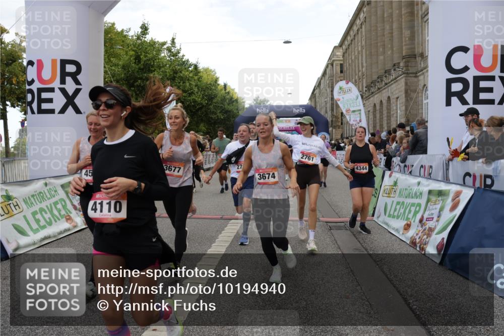 06.09.2026 - CURREX Alsterlauf Yannick Fuchs http://msf.ph/oto/10194940 06.09.2026 10:06:13 Ziel 2196, 2413, 2457, 2458, 2761, 2762, 2763, 2779, 3130, 3228, 3247, 3337, 3515, 3529, 3674, 3677, 3980, 4110, 4344, 4383, 4545, 4679, 4692, 4873, 5174, 5303, 5689, 6093, 6433, 8161 meine-sportfotos.de