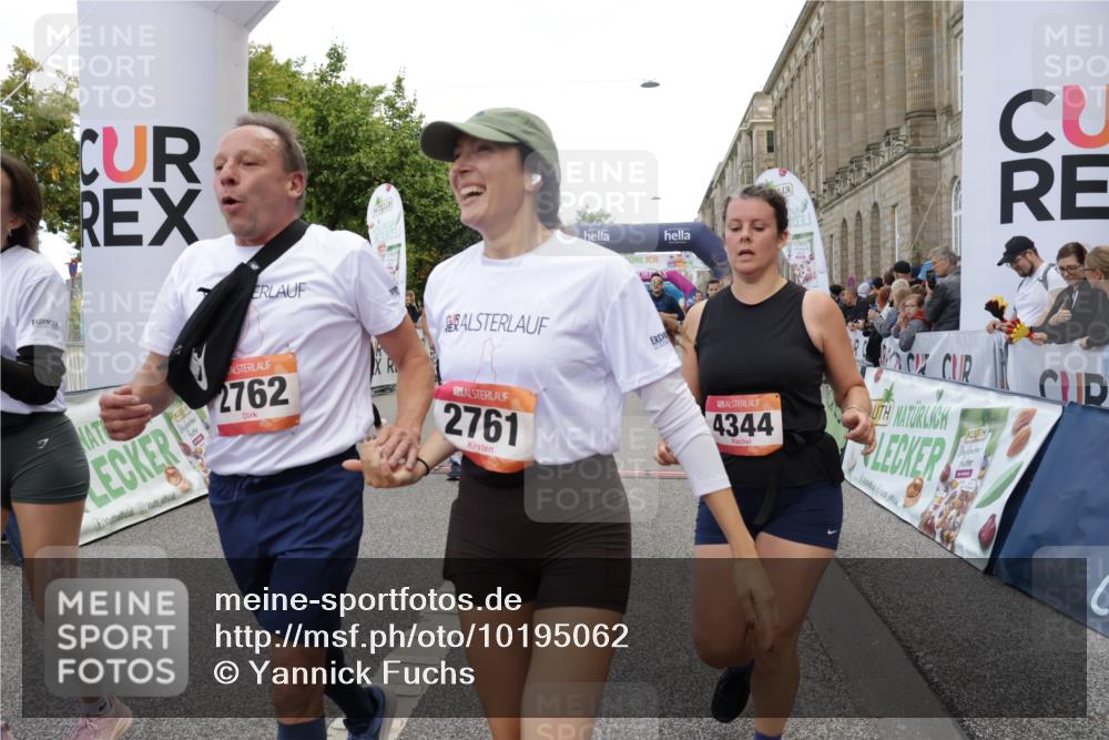 06.09.2026 - CURREX Alsterlauf Yannick Fuchs http://msf.ph/oto/10195062 06.09.2026 10:06:15 Ziel 2196, 2458, 2761, 2762, 2763, 2779, 3130, 3228, 3247, 3337, 3515, 3529, 3674, 3677, 3980, 4027, 4075, 4110, 4344, 4383, 4545, 4679, 4692, 4873, 5003, 5174, 5303, 5364, 5689, 6093, 6308, 6328, 6350, 6433, 8161 meine-sportfotos.de