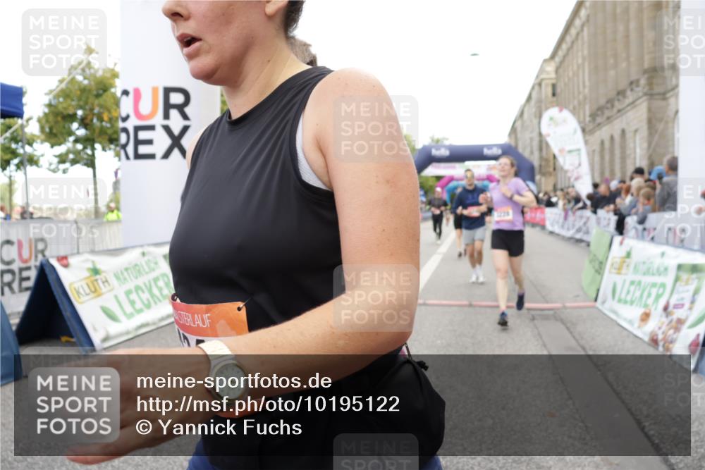 06.09.2026 - CURREX Alsterlauf Yannick Fuchs http://msf.ph/oto/10195122 06.09.2026 10:06:16 Ziel 2196, 2625, 2761, 2762, 2763, 2779, 3130, 3228, 3247, 3337, 3515, 3529, 3674, 3677, 3980, 4027, 4075, 4110, 4344, 4383, 4545, 4679, 4692, 4873, 5003, 5174, 5181, 5303, 5364, 5689, 6093, 6308, 6328, 6350, 6433, 8161 meine-sportfotos.de