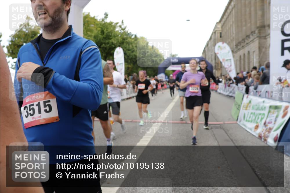 06.09.2026 - CURREX Alsterlauf Yannick Fuchs http://msf.ph/oto/10195138 06.09.2026 10:06:16 Ziel 2196, 2625, 2761, 2762, 2763, 2779, 3130, 3228, 3247, 3337, 3515, 3529, 3674, 3677, 3980, 4027, 4075, 4110, 4344, 4383, 4545, 4679, 4692, 4873, 5003, 5174, 5181, 5303, 5364, 5689, 6093, 6308, 6328, 6350, 6433, 8161 meine-sportfotos.de