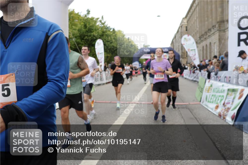 06.09.2026 - CURREX Alsterlauf Yannick Fuchs http://msf.ph/oto/10195147 06.09.2026 10:06:17 Ziel 2196, 2625, 2761, 2762, 2763, 2779, 3130, 3228, 3247, 3337, 3515, 3529, 3674, 3677, 3736, 3980, 4027, 4075, 4110, 4344, 4545, 4873, 5003, 5181, 5303, 5364, 5689, 6093, 6308, 6328, 6350, 6433 meine-sportfotos.de
