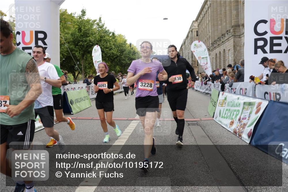 06.09.2026 - CURREX Alsterlauf Yannick Fuchs http://msf.ph/oto/10195172 06.09.2026 10:06:17 Ziel 2196, 2625, 2761, 2762, 2763, 2779, 3130, 3228, 3247, 3337, 3515, 3529, 3674, 3677, 3736, 3980, 4027, 4075, 4110, 4344, 4545, 4873, 5003, 5181, 5303, 5364, 5689, 6093, 6308, 6328, 6350, 6433 meine-sportfotos.de