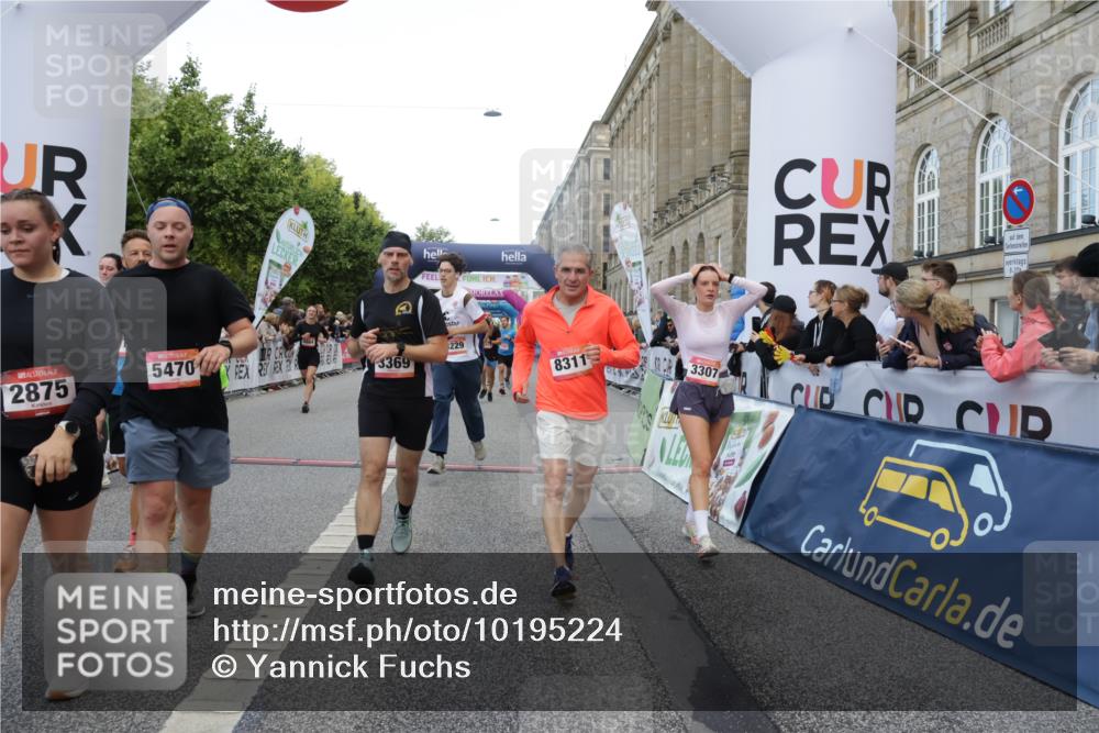 06.09.2026 - CURREX Alsterlauf Yannick Fuchs http://msf.ph/oto/10195224 06.09.2026 09:58:03 Ziel 2875, 2965, 3075, 3307, 3369, 3403, 3497, 3743, 3744, 3841, 3923, 4327, 4864, 5470, 5518, 5548, 5707, 5916, 6153, 8066, 8152, 8229, 8311 meine-sportfotos.de