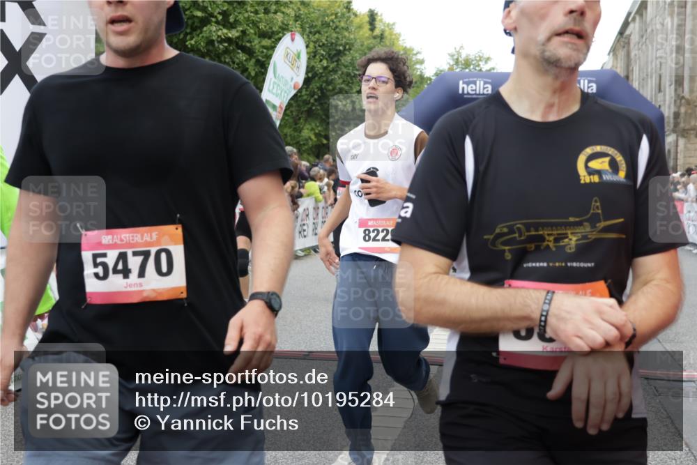 06.09.2026 - CURREX Alsterlauf Yannick Fuchs http://msf.ph/oto/10195284 06.09.2026 09:58:04 Ziel 2875, 2965, 3075, 3307, 3369, 3403, 3497, 3580, 3743, 3744, 3841, 3923, 4327, 4864, 5470, 5518, 5548, 5707, 5916, 6153, 8066, 8152, 8229, 8311 meine-sportfotos.de