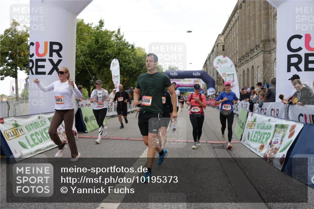 06.09.2026 - CURREX Alsterlauf Yannick Fuchs http://msf.ph/oto/10195373 06.09.2026 10:06:20 Ziel 2625, 2761, 2762, 2763, 2779, 3130, 3228, 3247, 3337, 3515, 3674, 3677, 3736, 3980, 4027, 4075, 4344, 4650, 4873, 5003, 5181, 5364, 5600, 5689, 6093, 6308, 6328, 6350 meine-sportfotos.de