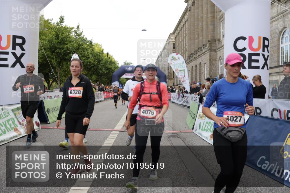 06.09.2026 - CURREX Alsterlauf Yannick Fuchs http://msf.ph/oto/10195519 06.09.2026 10:06:22 Ziel 2625, 2863, 3130, 3228, 3247, 3337, 3736, 3942, 3947, 3980, 4027, 4075, 4508, 4650, 4873, 5003, 5181, 5364, 5600, 5689, 6093, 6308, 6328, 6350, 8183 meine-sportfotos.de