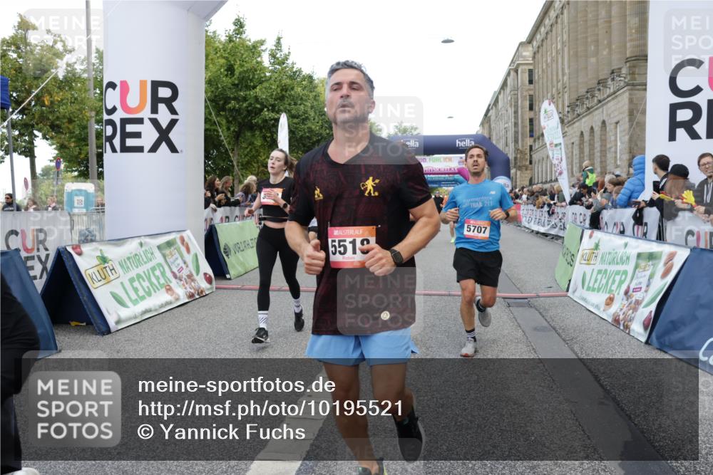 06.09.2026 - CURREX Alsterlauf Yannick Fuchs http://msf.ph/oto/10195521 06.09.2026 09:58:08 Ziel 2875, 3307, 3369, 3394, 3497, 3553, 3580, 3743, 3744, 3841, 3872, 3923, 4034, 4327, 4864, 5470, 5518, 5548, 5707, 6153, 6227, 6343, 8066, 8152, 8163, 8229, 8311 meine-sportfotos.de