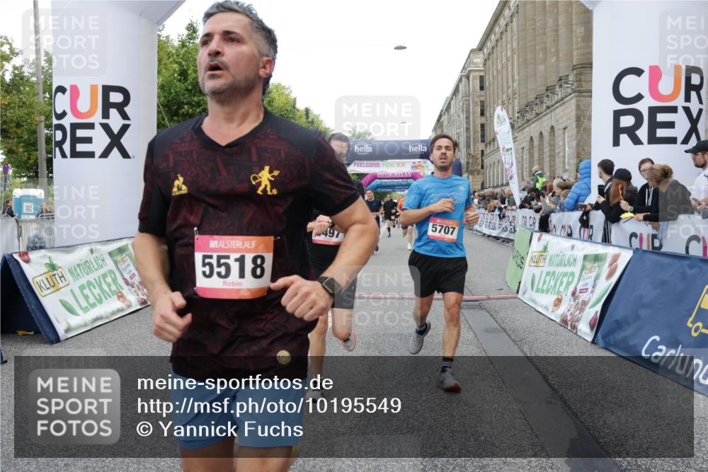06.09.2026 - CURREX Alsterlauf Yannick Fuchs http://msf.ph/oto/10195549 06.09.2026 09:58:08 Ziel 2875, 3307, 3369, 3394, 3497, 3553, 3580, 3743, 3744, 3841, 3872, 3923, 4034, 4327, 4864, 5470, 5518, 5548, 5707, 6153, 6227, 6343, 8066, 8152, 8163, 8229, 8311 meine-sportfotos.de