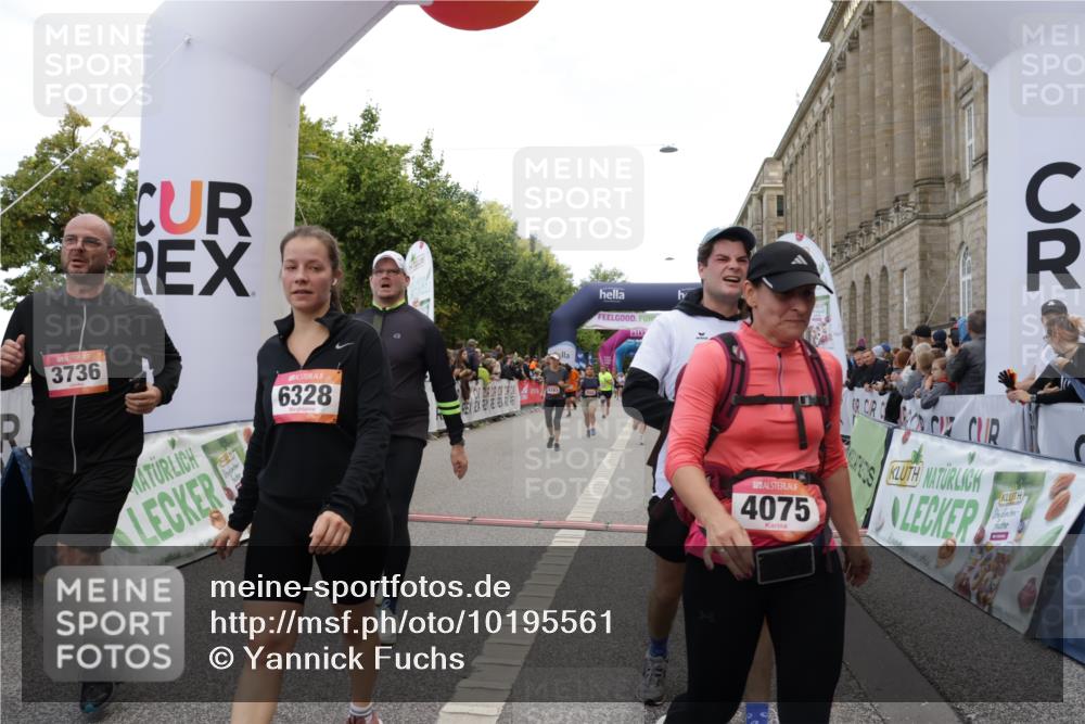 06.09.2026 - CURREX Alsterlauf Yannick Fuchs http://msf.ph/oto/10195561 06.09.2026 10:06:23 Ziel 2625, 2863, 3130, 3228, 3247, 3736, 3942, 3947, 4027, 4075, 4508, 4650, 4873, 5003, 5181, 5364, 5600, 5689, 6093, 6308, 6328, 6350, 8183 meine-sportfotos.de