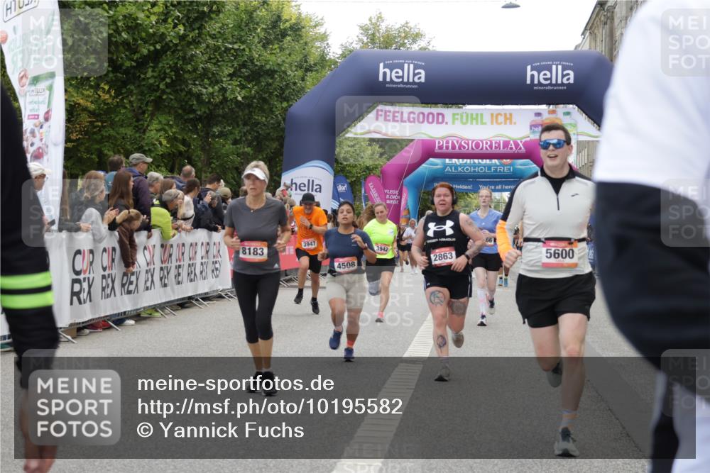 06.09.2026 - CURREX Alsterlauf Yannick Fuchs http://msf.ph/oto/10195582 06.09.2026 10:06:24 Ziel 2266, 2625, 2863, 3130, 3247, 3736, 3772, 3942, 3947, 4027, 4075, 4508, 4650, 4873, 5003, 5181, 5364, 5600, 6093, 6308, 6328, 6350, 8183 meine-sportfotos.de