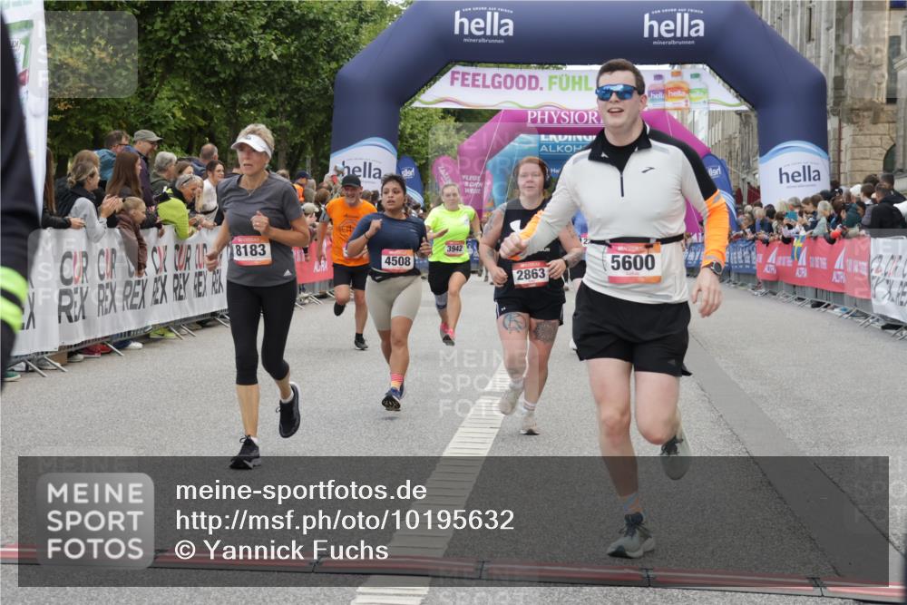 06.09.2026 - CURREX Alsterlauf Yannick Fuchs http://msf.ph/oto/10195632 06.09.2026 10:06:24 Ziel 2266, 2625, 2863, 3130, 3247, 3736, 3772, 3942, 3947, 4027, 4075, 4508, 4650, 4873, 5003, 5181, 5364, 5600, 6093, 6308, 6328, 6350, 8183 meine-sportfotos.de