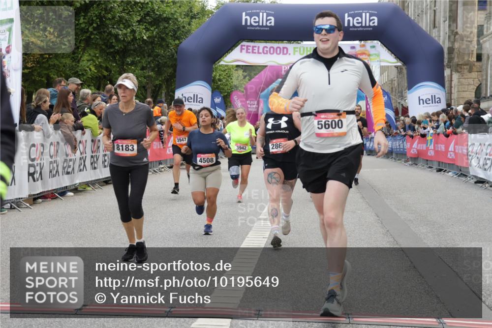 06.09.2026 - CURREX Alsterlauf Yannick Fuchs http://msf.ph/oto/10195649 06.09.2026 10:06:24 Ziel 2266, 2625, 2863, 3130, 3247, 3736, 3772, 3942, 3947, 4027, 4075, 4508, 4650, 4873, 5003, 5181, 5364, 5600, 6093, 6308, 6328, 6350, 8183 meine-sportfotos.de