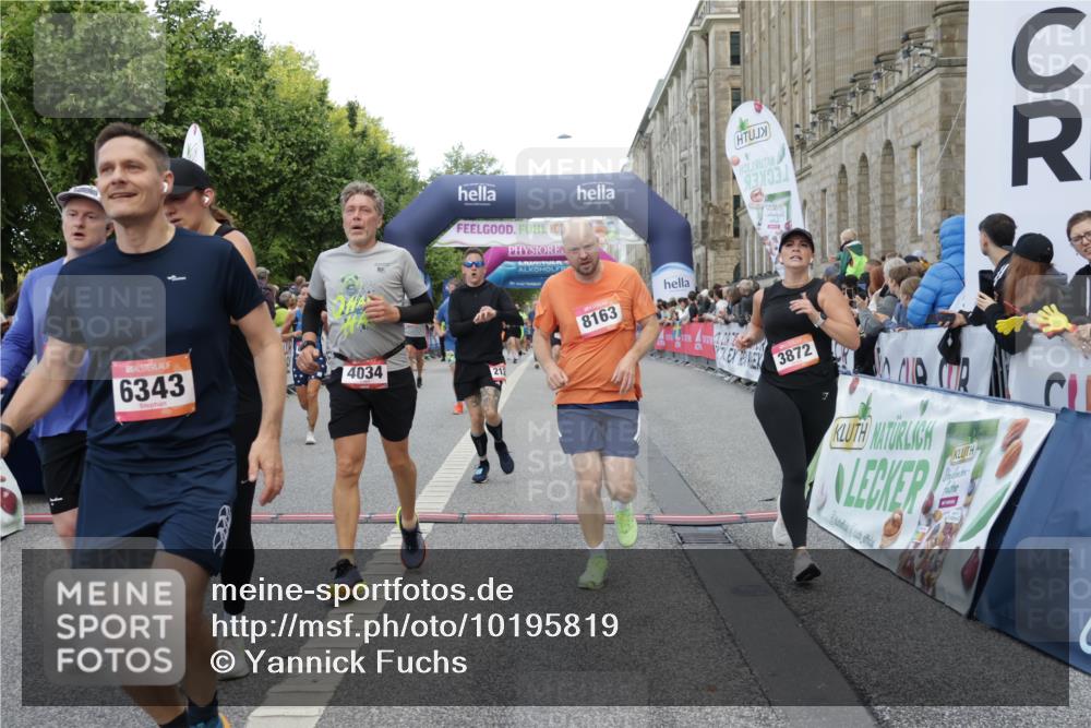 06.09.2026 - CURREX Alsterlauf Yannick Fuchs http://msf.ph/oto/10195819 06.09.2026 09:58:12 Ziel 2864, 3394, 3497, 3553, 3580, 3743, 3841, 3872, 3923, 4034, 4327, 4864, 5518, 5548, 5707, 5986, 6227, 6343, 6409, 8066, 8163 meine-sportfotos.de