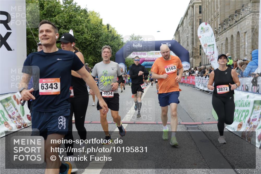 06.09.2026 - CURREX Alsterlauf Yannick Fuchs http://msf.ph/oto/10195831 06.09.2026 09:58:12 Ziel 2864, 3394, 3497, 3553, 3580, 3743, 3841, 3872, 3923, 4034, 4327, 4864, 5518, 5548, 5707, 5986, 6227, 6343, 6409, 8066, 8163 meine-sportfotos.de