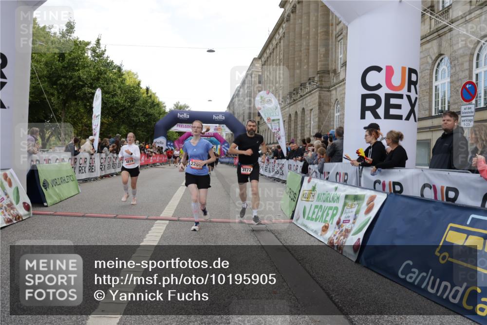 06.09.2026 - CURREX Alsterlauf Yannick Fuchs http://msf.ph/oto/10195905 06.09.2026 10:06:29 Ziel 2266, 2541, 2863, 3736, 3772, 3942, 3947, 4508, 4650, 4819, 5600, 6464, 8183 meine-sportfotos.de