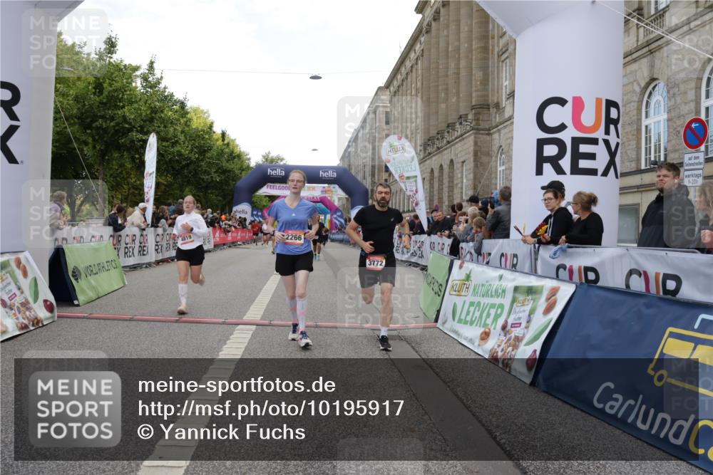 06.09.2026 - CURREX Alsterlauf Yannick Fuchs http://msf.ph/oto/10195917 06.09.2026 10:06:29 Ziel 2266, 2541, 2863, 3736, 3772, 3942, 3947, 4508, 4650, 4819, 5600, 6464, 8183 meine-sportfotos.de