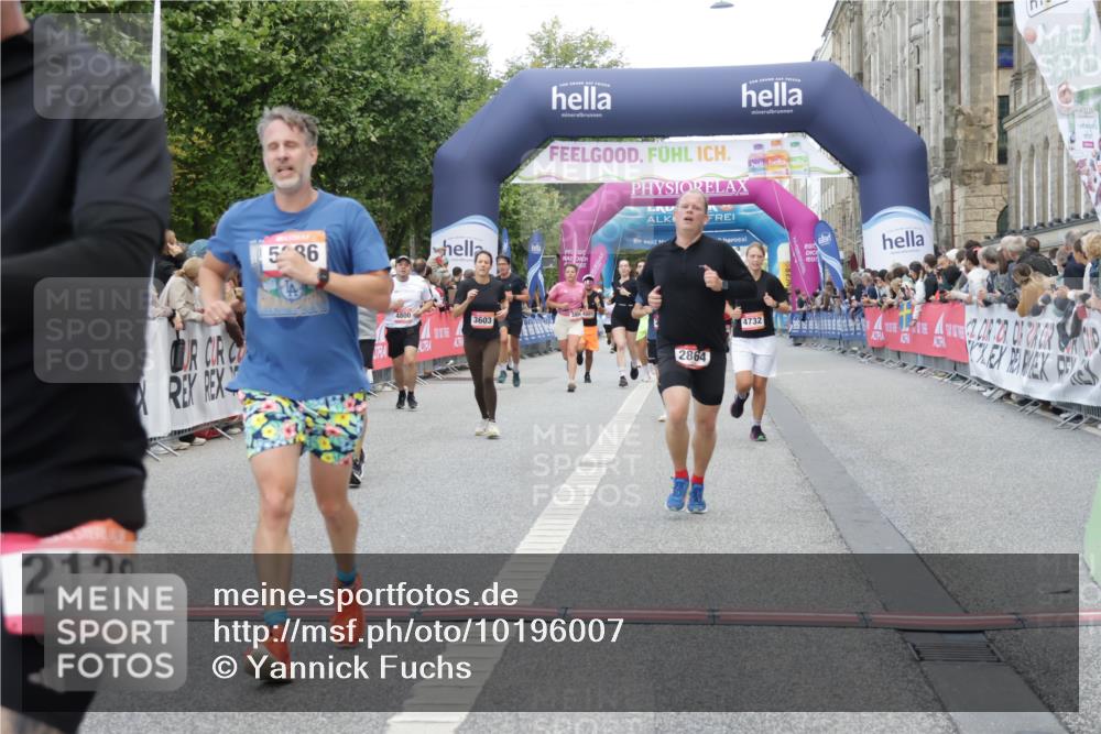 06.09.2026 - CURREX Alsterlauf Yannick Fuchs http://msf.ph/oto/10196007 06.09.2026 09:58:15 Ziel 2706, 2864, 3394, 3553, 3580, 3603, 3841, 3872, 4034, 4327, 4732, 5986, 6227, 6343, 6409, 8003, 8163 meine-sportfotos.de