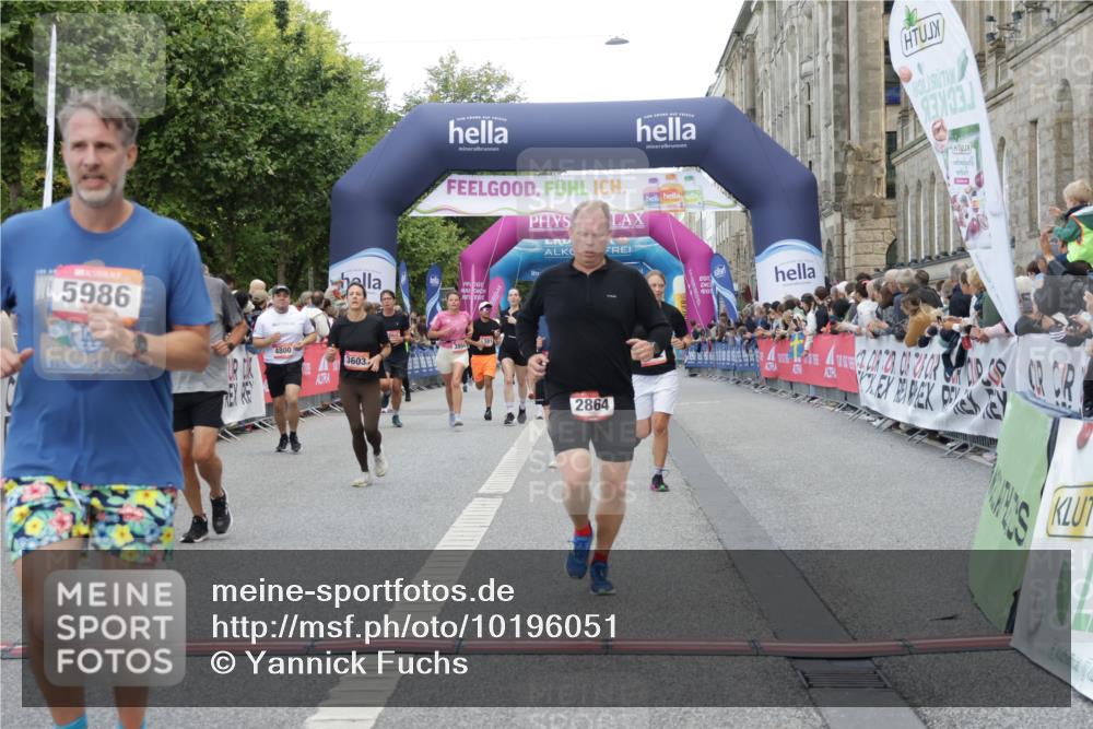 06.09.2026 - CURREX Alsterlauf Yannick Fuchs http://msf.ph/oto/10196051 06.09.2026 09:58:16 Ziel 2706, 2864, 3394, 3553, 3580, 3603, 3804, 3872, 4034, 4732, 4800, 5986, 6227, 6343, 6409, 8003, 8052, 8163 meine-sportfotos.de
