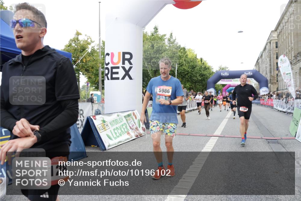 06.09.2026 - CURREX Alsterlauf Yannick Fuchs http://msf.ph/oto/10196102 06.09.2026 09:58:16 Ziel 2706, 2864, 3394, 3553, 3580, 3603, 3804, 3872, 4034, 4732, 4800, 5986, 6227, 6343, 6409, 8003, 8052, 8163 meine-sportfotos.de