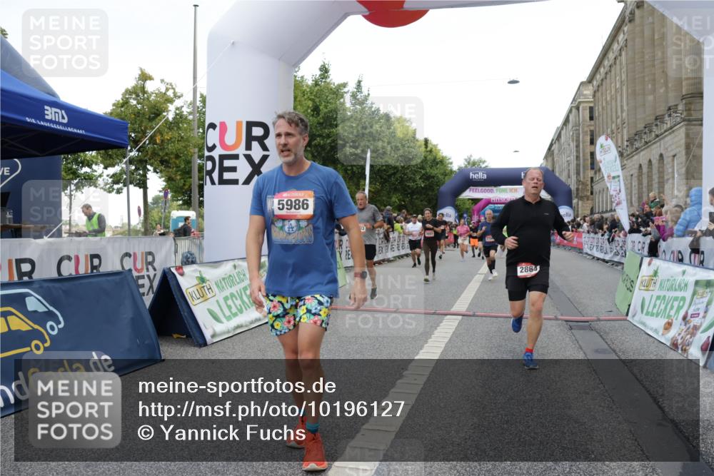 06.09.2026 - CURREX Alsterlauf Yannick Fuchs http://msf.ph/oto/10196127 06.09.2026 09:58:17 Ziel 2706, 2864, 3394, 3553, 3603, 3804, 3872, 4034, 4106, 4501, 4525, 4732, 4800, 5257, 5986, 6227, 6343, 6409, 8003, 8052, 8163 meine-sportfotos.de