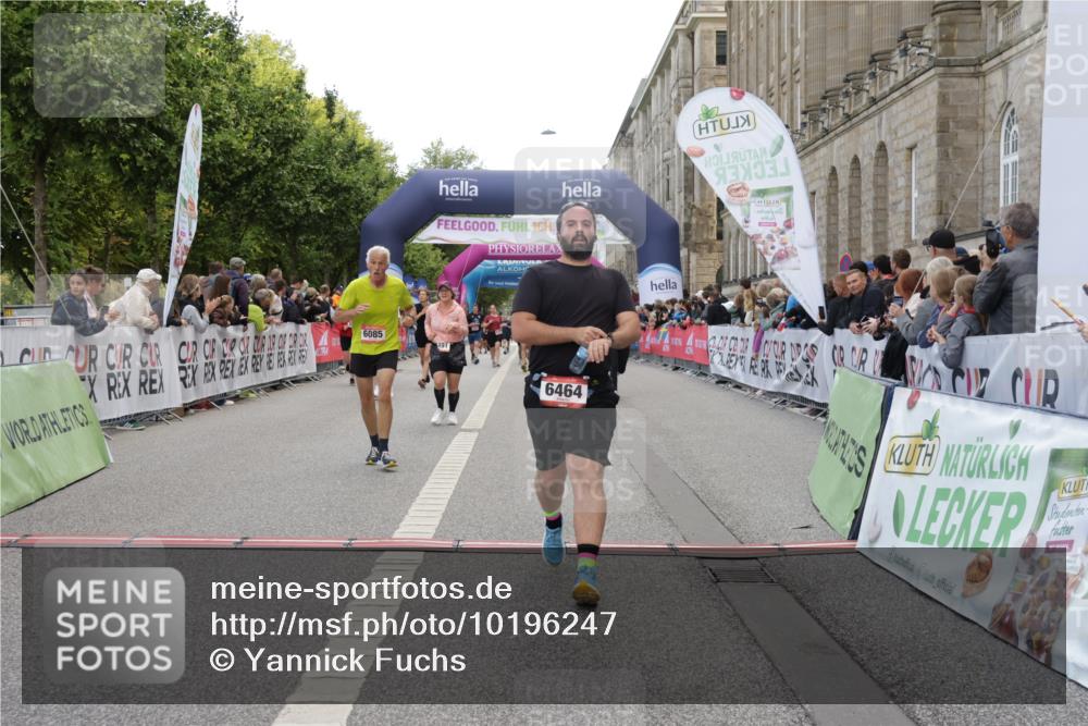 06.09.2026 - CURREX Alsterlauf Yannick Fuchs http://msf.ph/oto/10196247 06.09.2026 10:06:34 Ziel 2266, 2541, 3491, 3772, 3942, 3947, 4337, 4508, 4725, 4819, 5001, 6085, 6464 meine-sportfotos.de