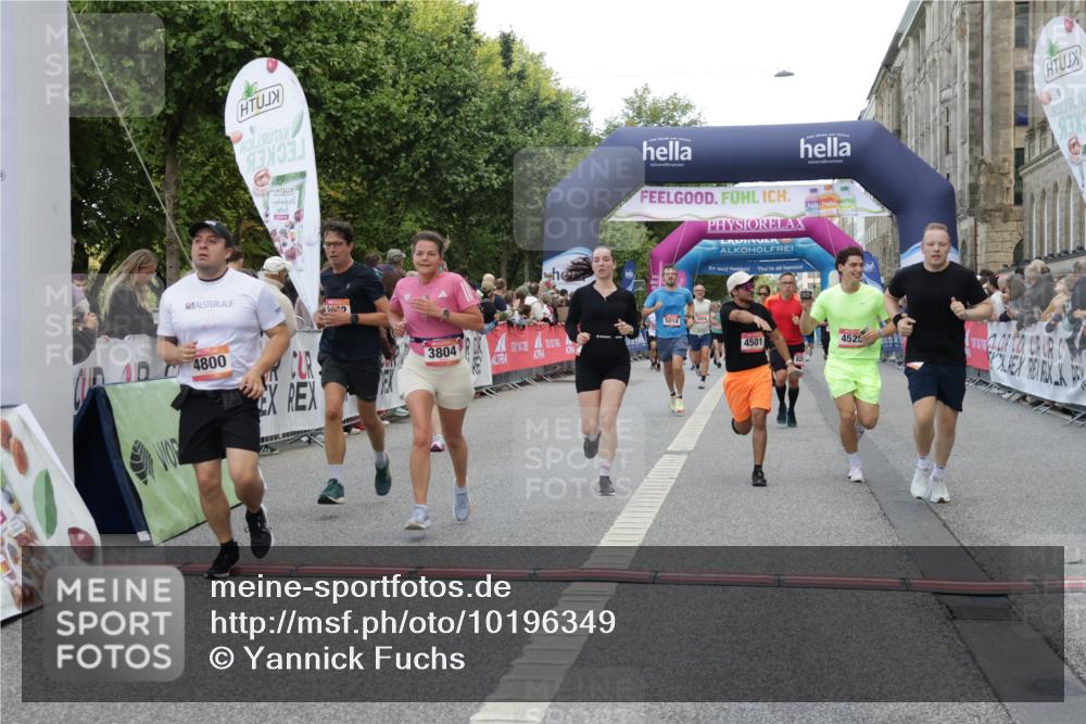 06.09.2026 - CURREX Alsterlauf Yannick Fuchs http://msf.ph/oto/10196349 06.09.2026 09:58:20 Ziel 2706, 2864, 3603, 3679, 3804, 4106, 4501, 4525, 4732, 4800, 5018, 5257, 5986, 6409, 8003, 8052, 8296 meine-sportfotos.de