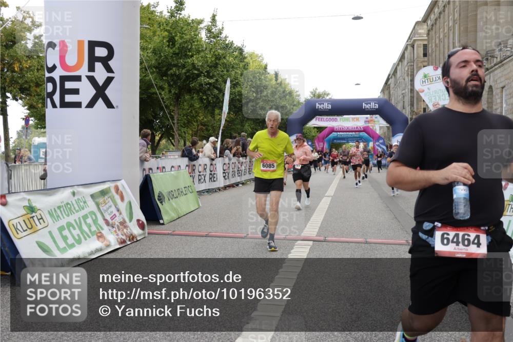 06.09.2026 - CURREX Alsterlauf Yannick Fuchs http://msf.ph/oto/10196352 06.09.2026 10:06:35 Ziel 2266, 2532, 2541, 3266, 3267, 3491, 3772, 4337, 4725, 4819, 5001, 6085, 6464 meine-sportfotos.de
