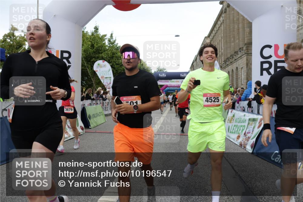 06.09.2026 - CURREX Alsterlauf Yannick Fuchs http://msf.ph/oto/10196547 06.09.2026 09:58:24 Ziel 2013, 2706, 2864, 3055, 3560, 3603, 3679, 3804, 4106, 4501, 4525, 4732, 4800, 4806, 5018, 5257, 5840, 5858, 8003, 8052, 8296 meine-sportfotos.de