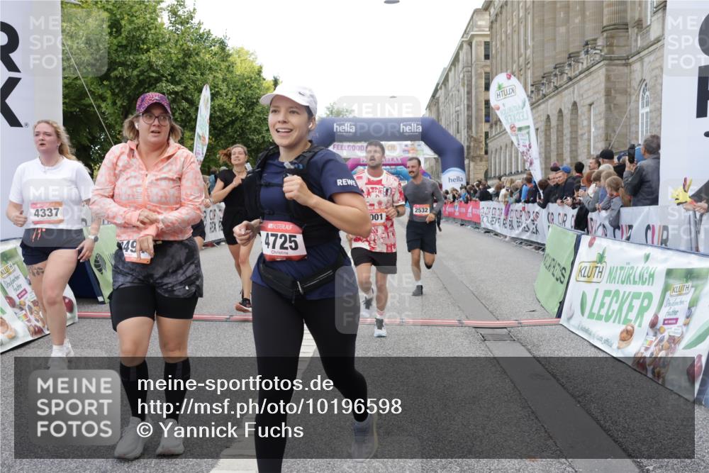 06.09.2026 - CURREX Alsterlauf Yannick Fuchs http://msf.ph/oto/10196598 06.09.2026 10:06:39 Ziel 2270, 2532, 2533, 3266, 3267, 3491, 4337, 4347, 4725, 5001, 5167, 6085, 6275, 6464 meine-sportfotos.de