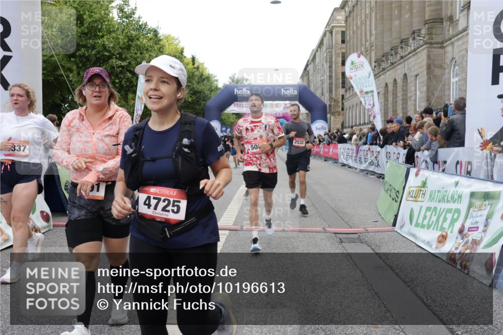 06.09.2026 - CURREX Alsterlauf Yannick Fuchs http://msf.ph/oto/10196613 06.09.2026 10:06:39 Ziel 2270, 2532, 2533, 3266, 3267, 3491, 4337, 4347, 4725, 5001, 5167, 6085, 6275, 6464 meine-sportfotos.de