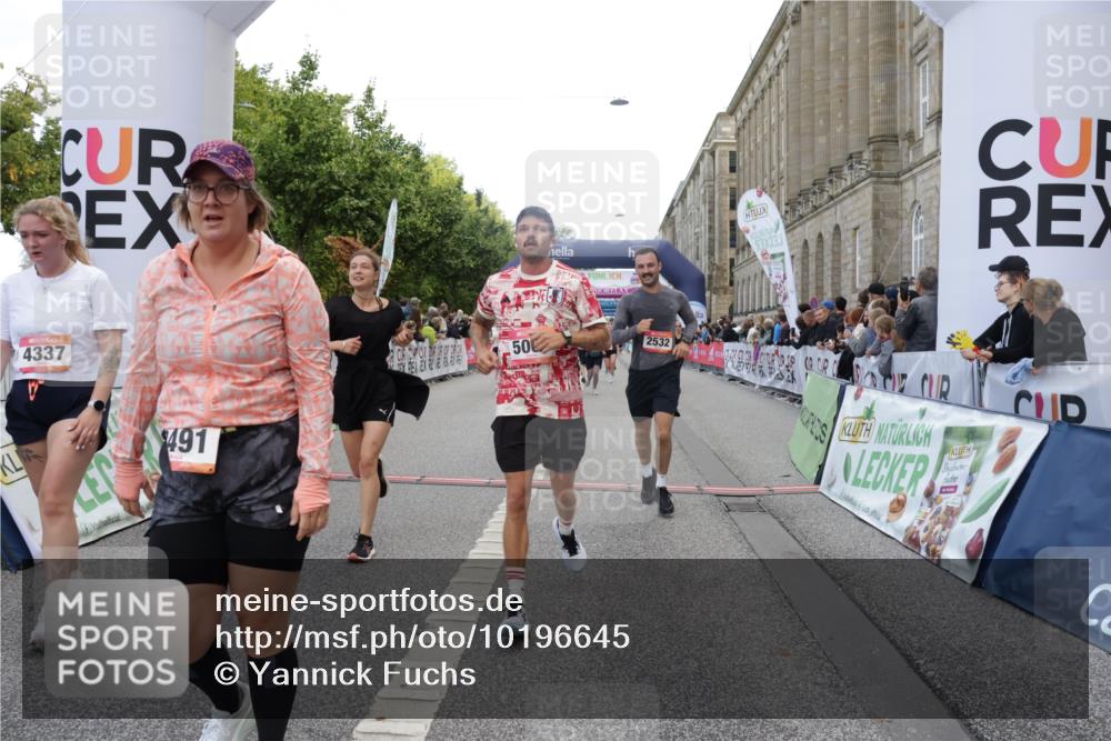 06.09.2026 - CURREX Alsterlauf Yannick Fuchs http://msf.ph/oto/10196645 06.09.2026 10:06:40 Ziel 2270, 2532, 2533, 3142, 3143, 3266, 3267, 3491, 3537, 4337, 4347, 4725, 5001, 5167, 6085, 6275, 6464 meine-sportfotos.de