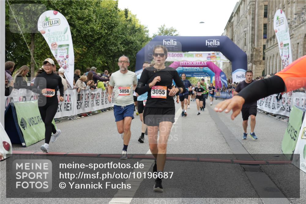 06.09.2026 - CURREX Alsterlauf Yannick Fuchs http://msf.ph/oto/10196687 06.09.2026 09:58:27 Ziel 2013, 2173, 3055, 3261, 3560, 3679, 3693, 3804, 4050, 4106, 4352, 4501, 4525, 4800, 4806, 5018, 5257, 5640, 5840, 5858, 6099, 6470, 8052, 8296, 8319 meine-sportfotos.de