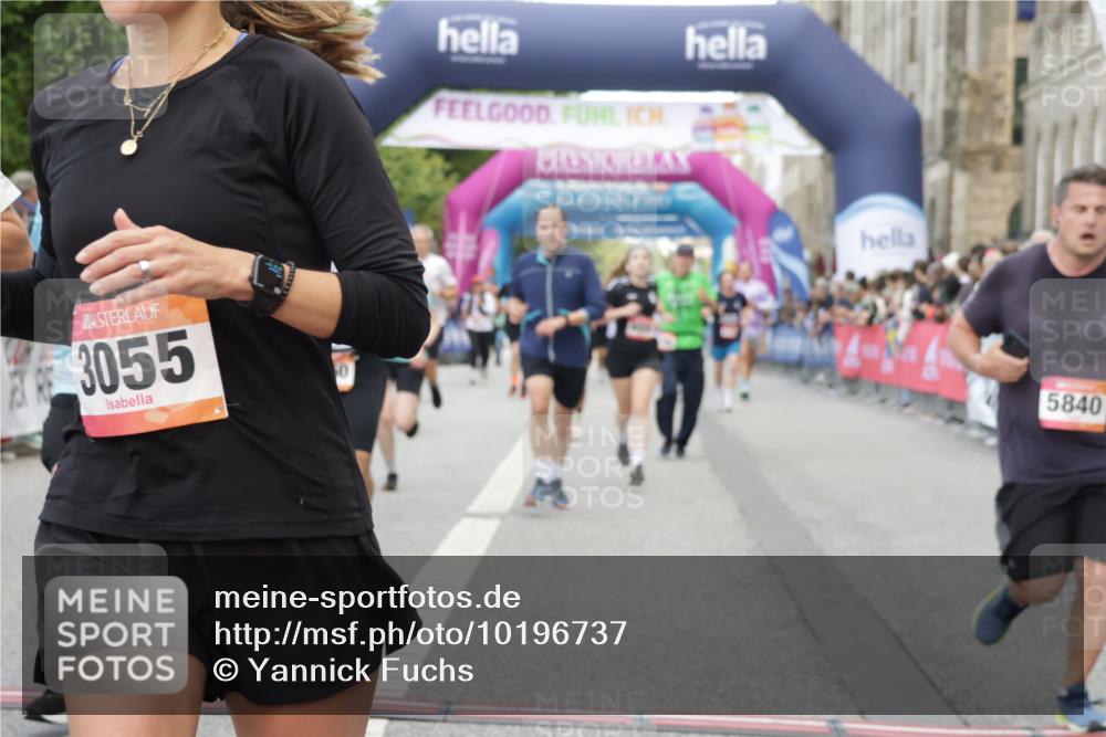 06.09.2026 - CURREX Alsterlauf Yannick Fuchs http://msf.ph/oto/10196737 06.09.2026 09:58:27 Ziel 2013, 2173, 3055, 3261, 3560, 3679, 3693, 3804, 4050, 4106, 4352, 4501, 4525, 4800, 4806, 5018, 5257, 5640, 5840, 5858, 6099, 6470, 8052, 8296, 8319 meine-sportfotos.de