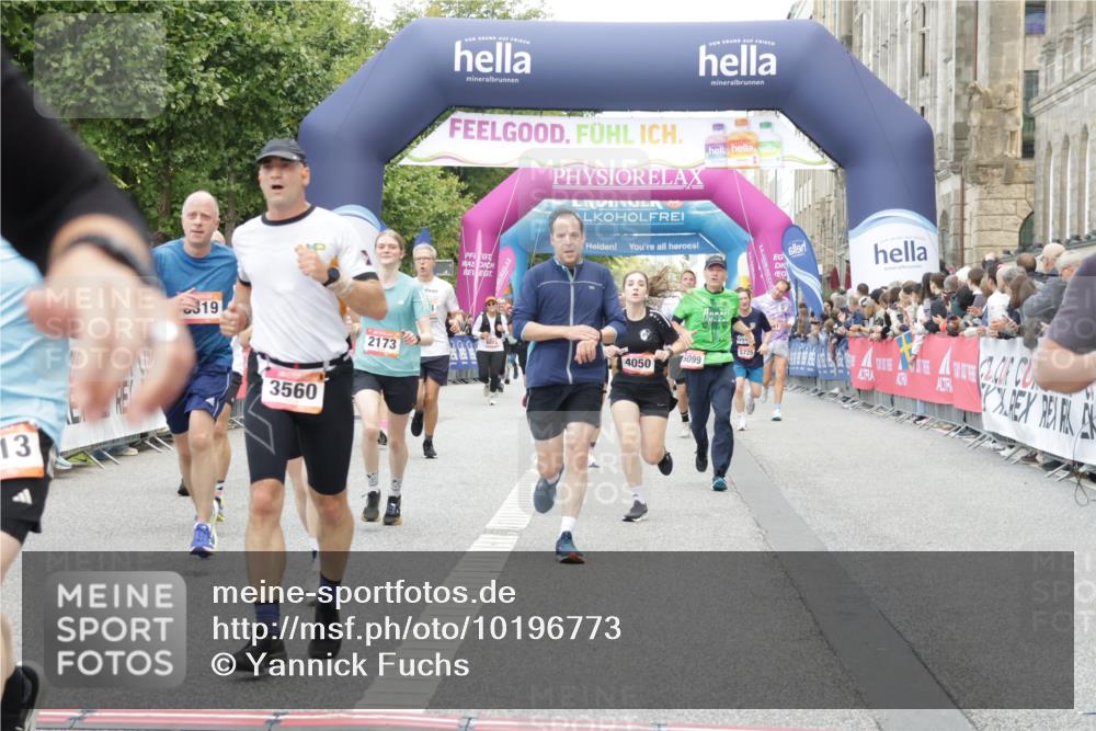 06.09.2026 - CURREX Alsterlauf Yannick Fuchs http://msf.ph/oto/10196773 06.09.2026 09:58:28 Ziel 2013, 2173, 3055, 3261, 3560, 3679, 3693, 3804, 4050, 4106, 4352, 4501, 4525, 4800, 4806, 5018, 5257, 5640, 5840, 5858, 6099, 6118, 6470, 8052, 8296, 8319 meine-sportfotos.de