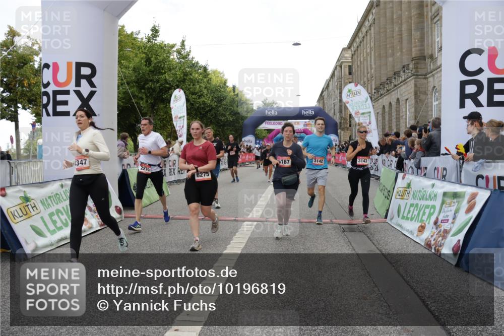 06.09.2026 - CURREX Alsterlauf Yannick Fuchs http://msf.ph/oto/10196819 06.09.2026 10:06:44 Ziel 2270, 2428, 2532, 2533, 2745, 3142, 3143, 3266, 3267, 3491, 3537, 3675, 3855, 4337, 4347, 4725, 5001, 5143, 5167, 6275, 8017 meine-sportfotos.de