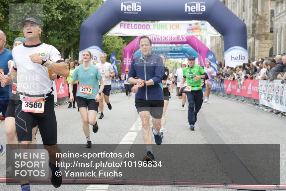 06.09.2026 - CURREX Alsterlauf Yannick Fuchs http://msf.ph/oto/10196834 06.09.2026 09:58:29 Ziel 2013, 2173, 3031, 3055, 3261, 3560, 3679, 3693, 4050, 4106, 4352, 4501, 4525, 4806, 5018, 5257, 5640, 5840, 5858, 6099, 6118, 6470, 8077, 8296, 8319 meine-sportfotos.de